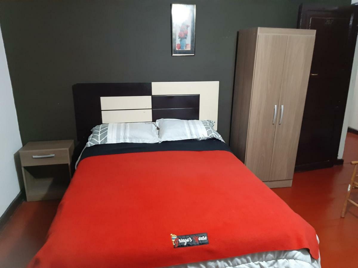 Gringo'S House 1 Bed & Breakfast Cusco Bagian luar foto