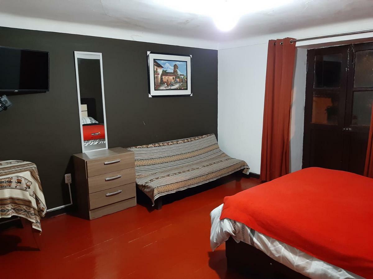 Gringo'S House 1 Bed & Breakfast Cusco Bagian luar foto